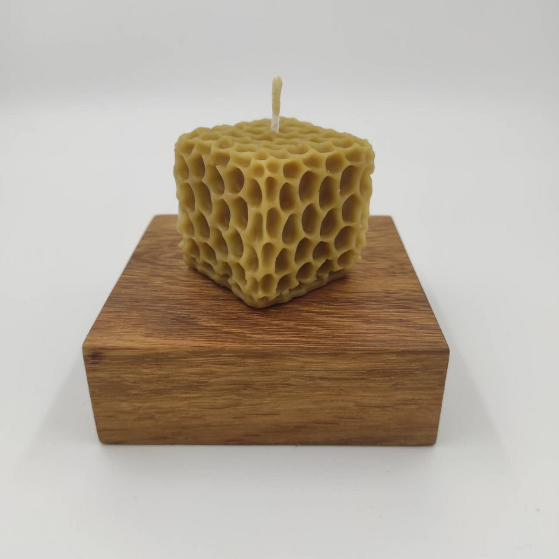 Bičių vaško žvakė „Korys”