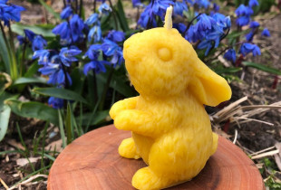 Bičių vaško žvakė „Kiškis”