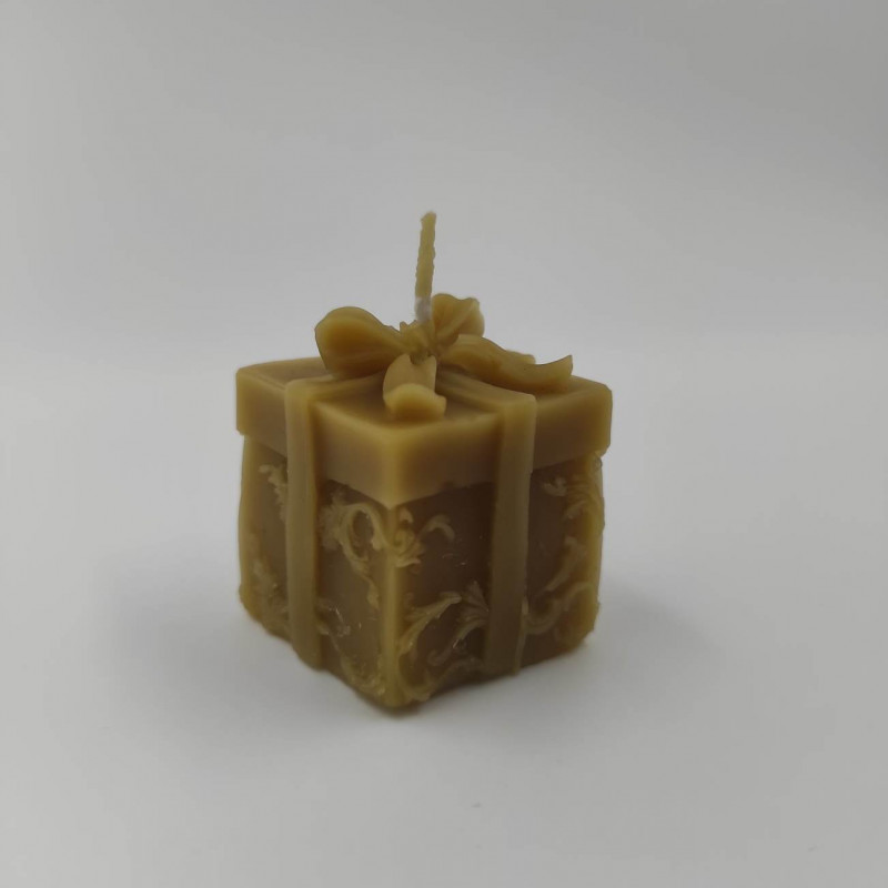 Bičių vaško žvakė „Dovanėlė”