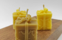 Bičių vaško žvakė „Dovanėlė”