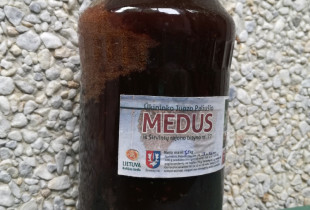 Ypatingai tamsus lipčiaus...