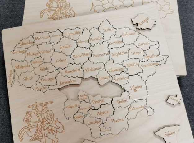 Dėlionė „Lietuva“ su dėžute