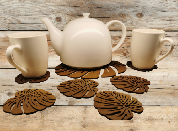 Stalo padėkliukai „Monstera“