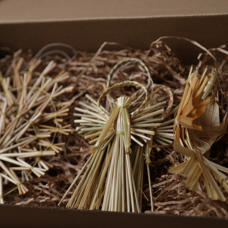 Šiaudinių žaisliukų rinkinys (9 vnt.)