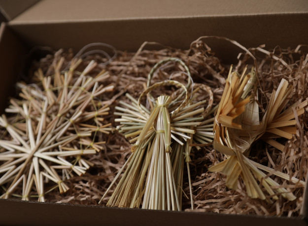 Šiaudinių žaisliukų rinkinys (9 vnt.)