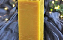 Žvakė Karališka kampuota klasika III iš ekologiško bičių vaško