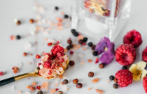 Prieskoninė druska su našlaitėmis