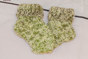 Įvairiaspalvės kojinytės...