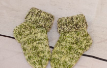 Įvairiaspalvės kojinytės naujagimiui