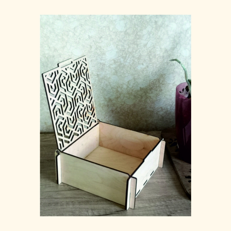 Medinė dėžutė „Ažūras”