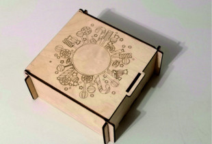 Medinė dėžutė „Saldainiai”