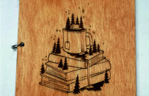 Medinė užrašų knygutė „Puodelis ant knygų”