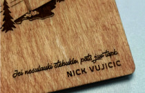 Medinė užrašų knygutė „Puodelis ant knygų”