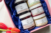 Arbatos ir užkandžių rinkinys Jai