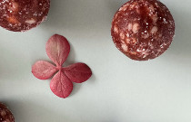 Bruknės ir peruvinė pipirnė (maca) migdoluose / 21 vienetas