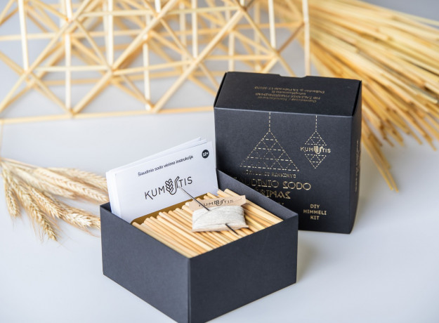 Kūrybinis rinkinys ,,Šiaudinio sodo vėrimas”