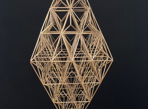 Šiaudinis sodas AUKŠTYN ŽEMYN