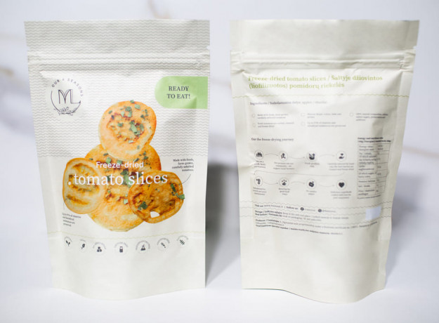 Liofilizuoti pomidorai su druska ir bazilikais