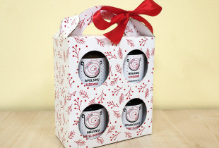 Dovanų rinkinys su uogiene...