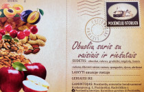 Obuolių sūris su riešutais ir vaisiais