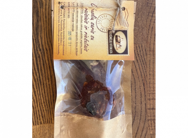 Obuolių sūris su riešutais ir vaisiais