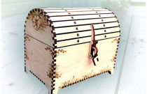 Medinė graviruota skrynelė