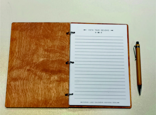 Medinė knygutė "Virtuvės užrašai"