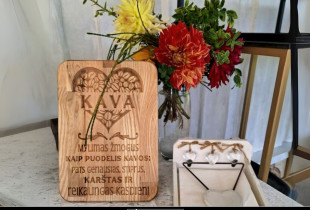 Stalo dekoracija: lentelė...