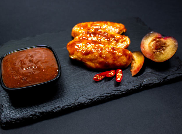 Miracle su Slyvomis ir Chalapos paprika Marinatas