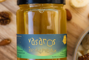 Vasaros žiedų medus 700 g
