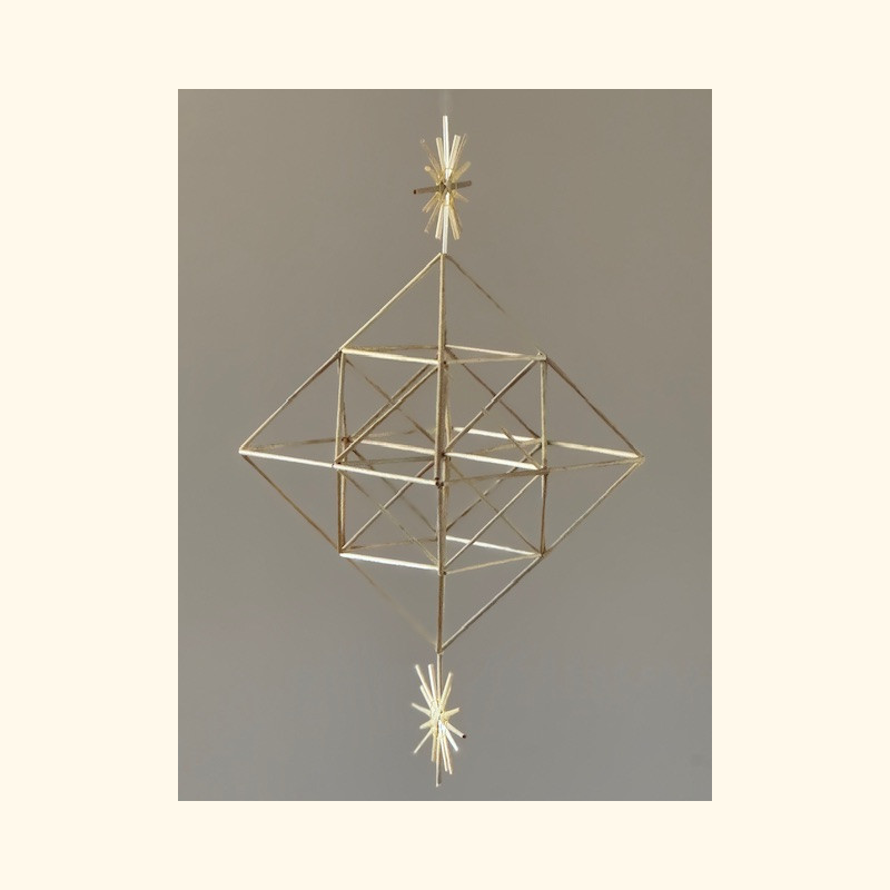 Šiaudinis sodas su saulutėmis