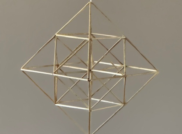 Šiaudinis sodas su saulutėmis