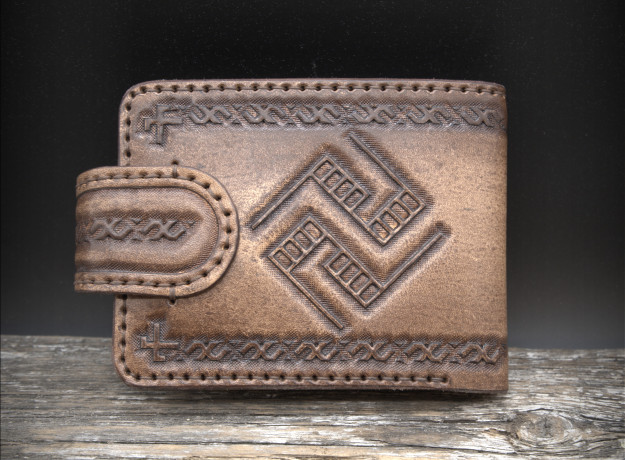 Piniginė "Žalčių Karalienė" (ruda)