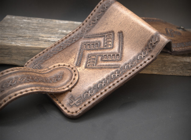 Piniginė "Žalčių Karalienė" (ruda)