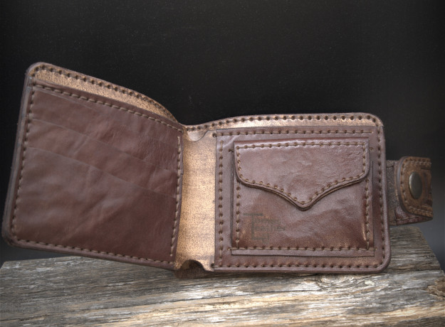 Piniginė "Žalčių Karalienė" (ruda)