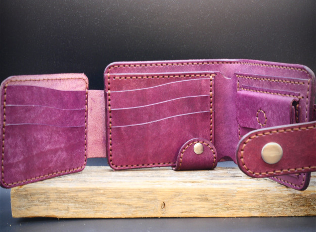 Piniginė "Kęstas su užvartu"