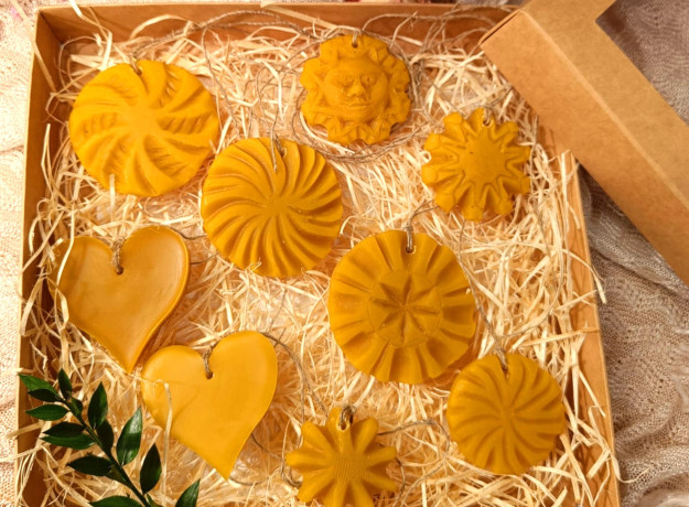 Kalėdinių žaisliukų rinkinys iš ekologiško bičių vaško