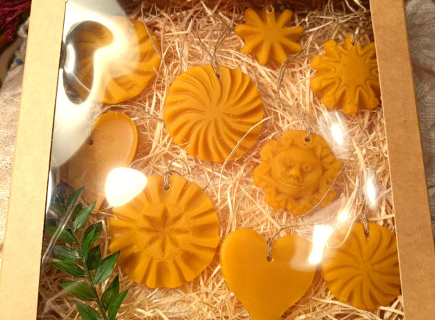 Kalėdinių žaisliukų rinkinys iš ekologiško bičių vaško