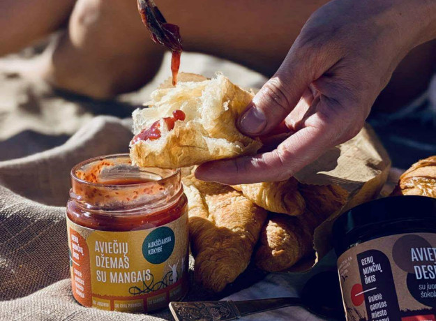 Aviečių džemas su mangais, 230g