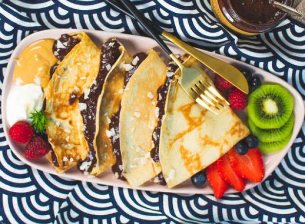 Avietinis desertas su juoduoju šokoladu, 230g