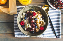 Avietinis desertas su juoduoju šokoladu, 230g