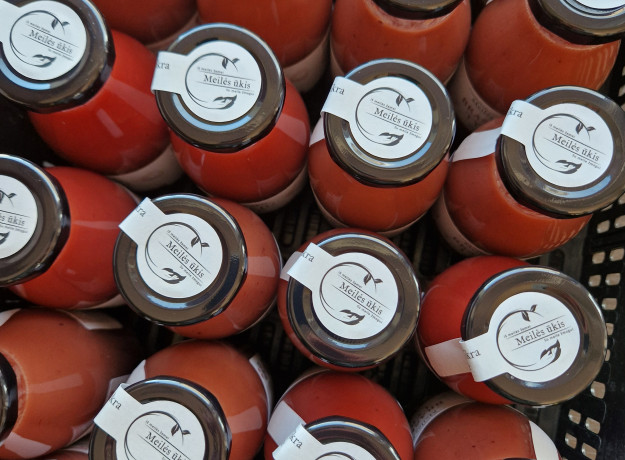 Natūralu. Tikra. Su meile - dovanų rinkinys dėžutėje