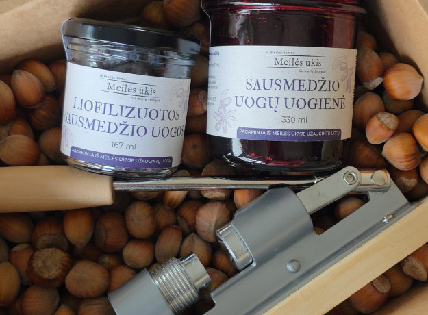 Natūralu. Tikra. Su meile - dovanų rinkinys dėžutėje