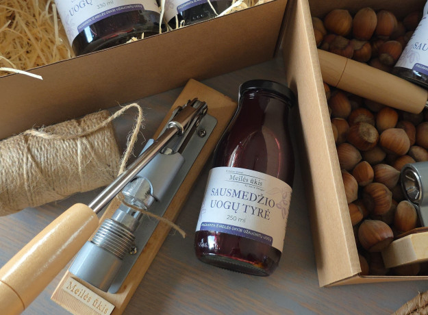 Natūralu. Tikra. Su meile - dovanų rinkinys dėžutėje