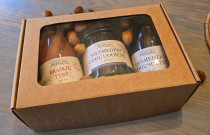 Natūralu. Tikra. Su meile - dovanų rinkinys dėžutėje