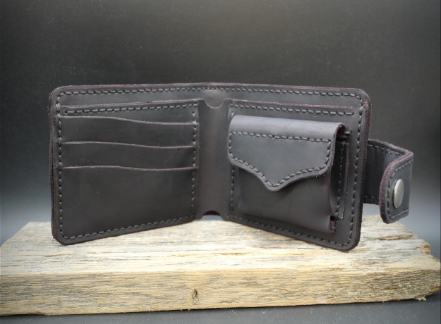 Piniginė "Crazy Horse" (juoda į bordinę)