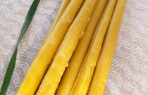 Senoviška, ant rato lieta žvakė iš ekologiško bičių vaško