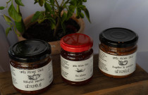 Svogūno ir pomidoro užtepėlė 200g