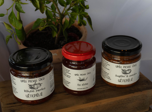 Svogūno ir pomidoro užtepėlė 200g