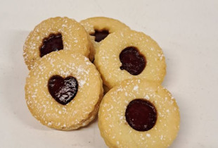 Sausainiai su uogiene